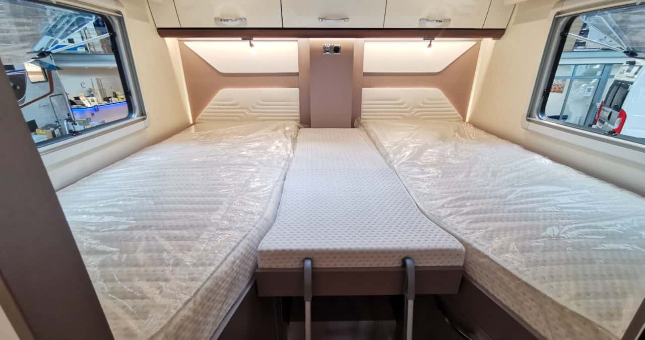 Buerstner Lyseo 727G Harmonieline