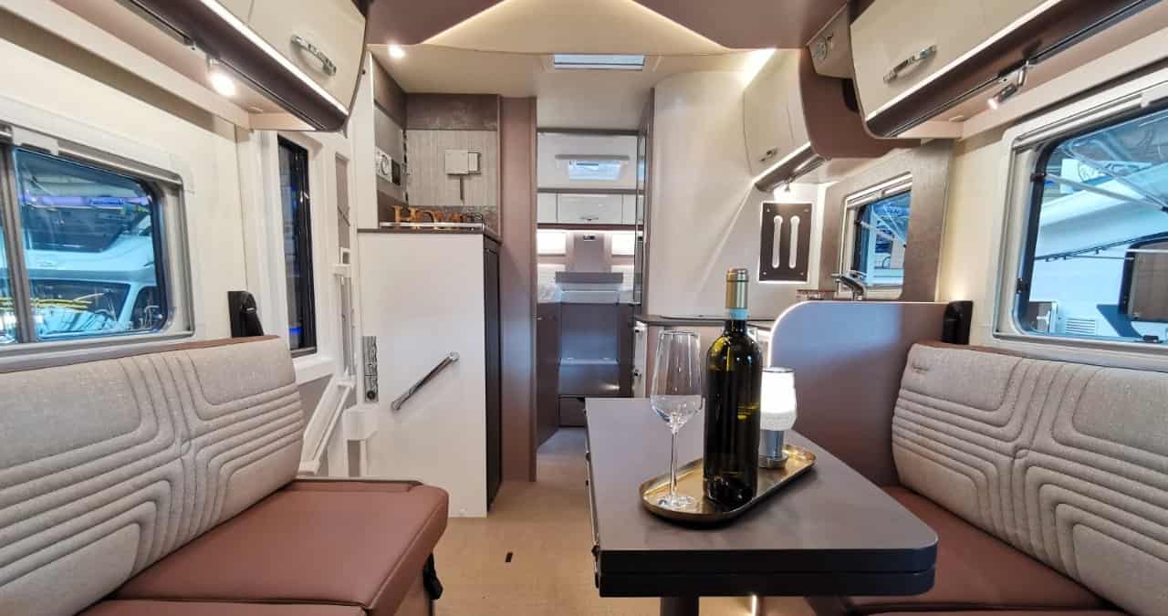 Buerstner Lyseo 727G Harmonieline