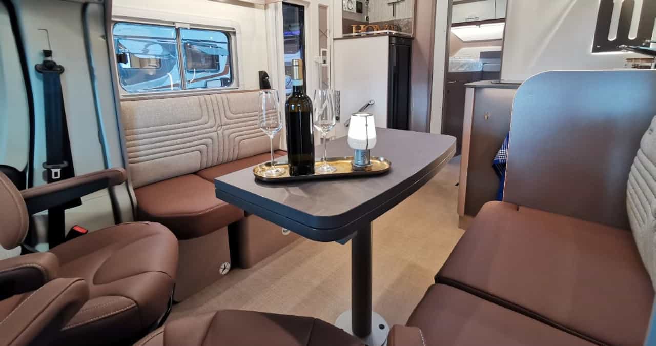 Buerstner Lyseo 727G Harmonieline